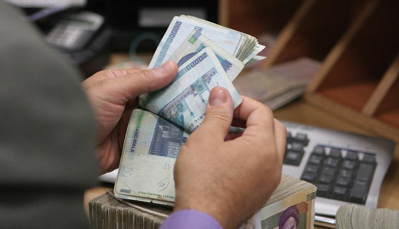 جریمه دارندگان وام های قرض الحسنه بابت تعویقی که بانک مرکزی جریمه دارندگان وام های قرض الحسنه بابت تعویقی که بانک مرکزی مجوزش را داده بود!