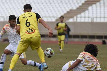برد بزرگ فجر در روز شکست هوادار برد بزرگ فجر در روز شکست هوادار